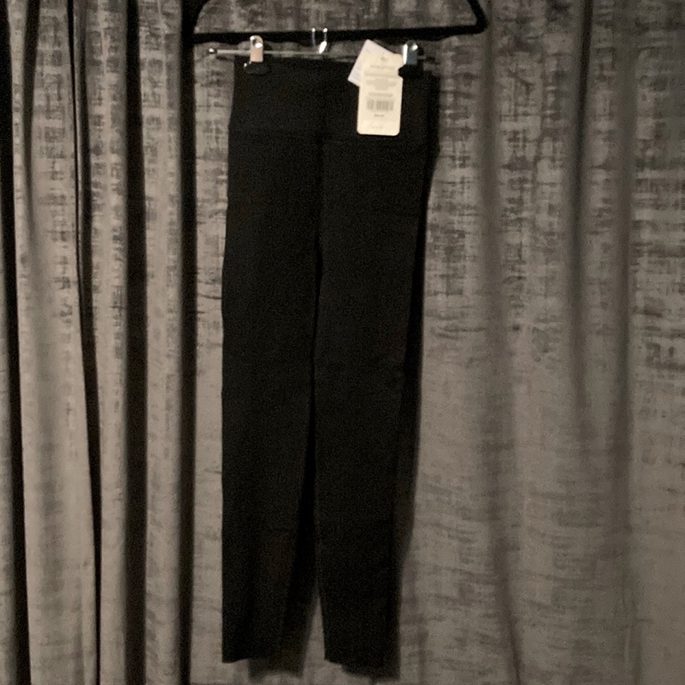 NWT Fabletics High-Waisted Sculptknit Classic Legging ✨ 🏋️
